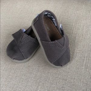 Tiny Toms. Size 3.